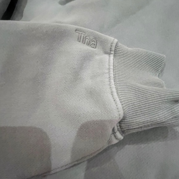 Aritzia BNWT Cozy AF Perfect Hoodie - Picture 4 of 4